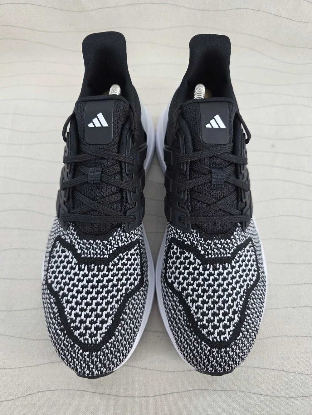 Adidas Mens Ultradream DNA Black White Athletic Sneakers Shoes JS0313 Size 8 EUC